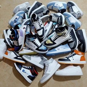 Wholesale Second-hand Brand , Bulk Mixed Styles, High-quality Bags,  and Women's Clothing Inventory